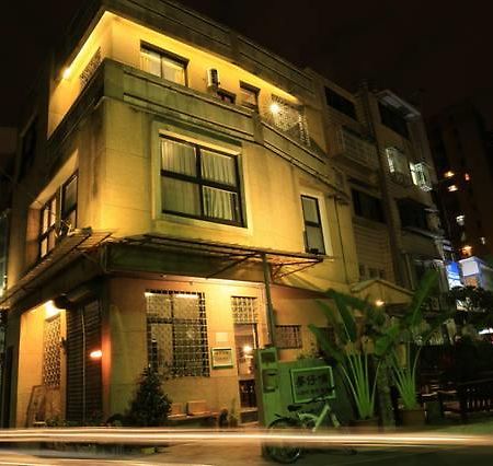 ดรีม คอร์เนอร์ โฮสเทล ไถหนาน ภายนอก รูปภาพ